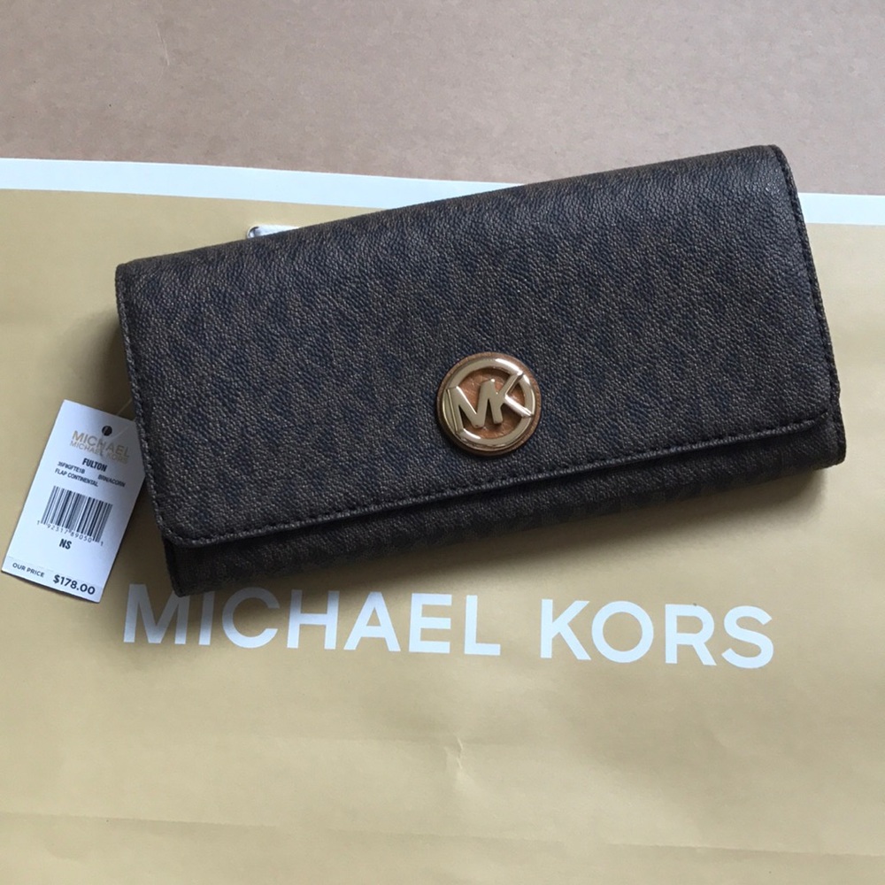 💯🆕mk Fulton wallet🆕brown /full size large